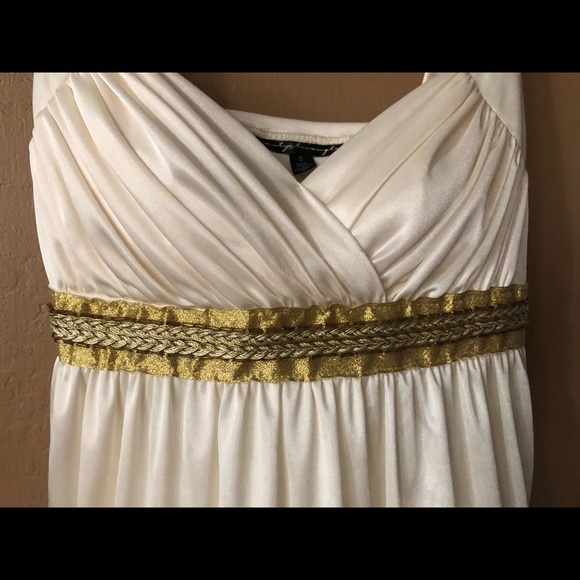 Beautiful Goddess Dress - Picture 3 of 6